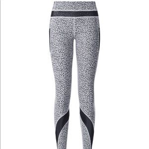 Lululemon Inspire Tight II in Miss Mosaic Size 8